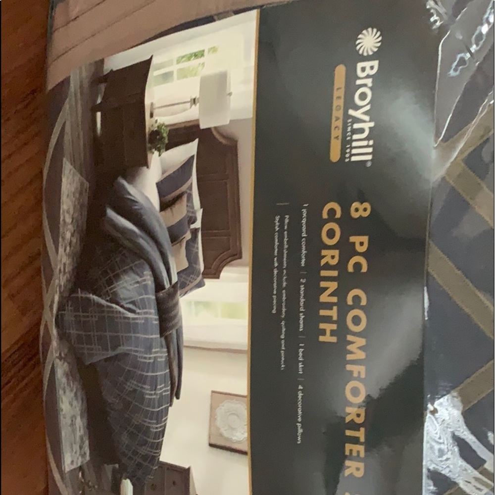 Brand new comforter